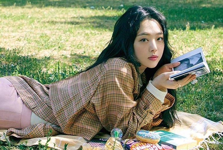 Sulli phan cam anh 3