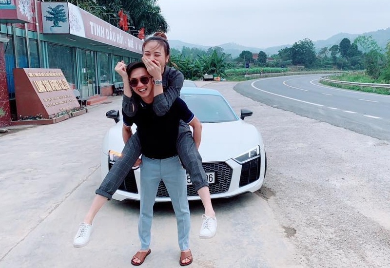 Hon mot nam yeu va cuoi bat ngo cua Cuong Do La va Dam Thu Trang hinh anh