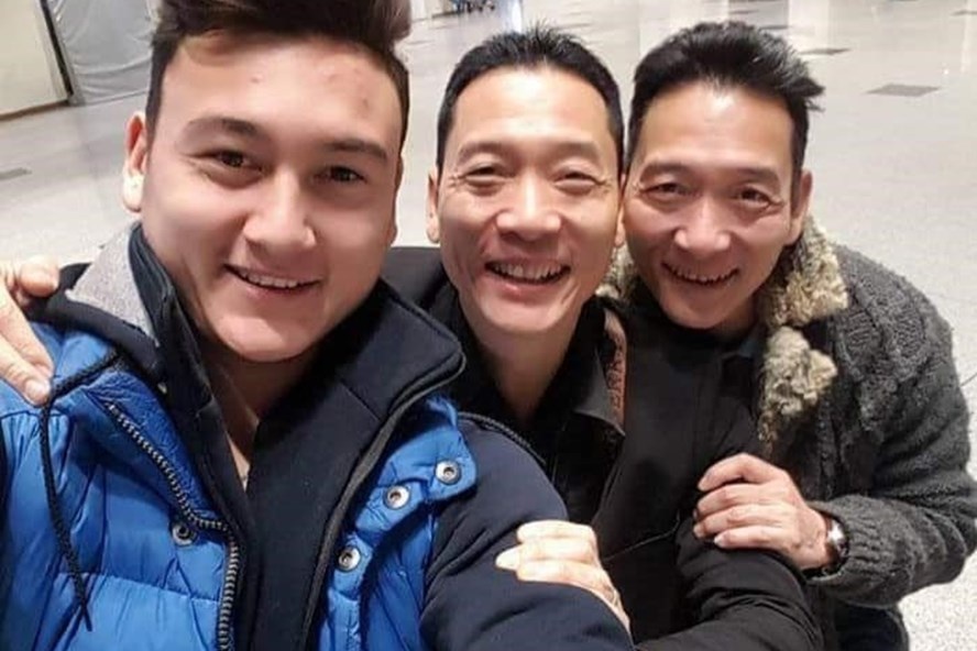 NSND Đặng Hùng và Linh Nga chúc mừng Đặng Văn Lâm ảnh 1 NSND Dang Hung va Linh Nga chuc mung Dang Van Lam anh 1