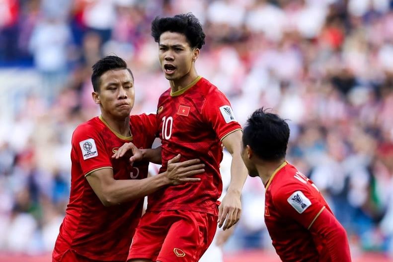 Nghe si Viet: 'Thang hay thua, Viet Nam van la nhat' hinh anh