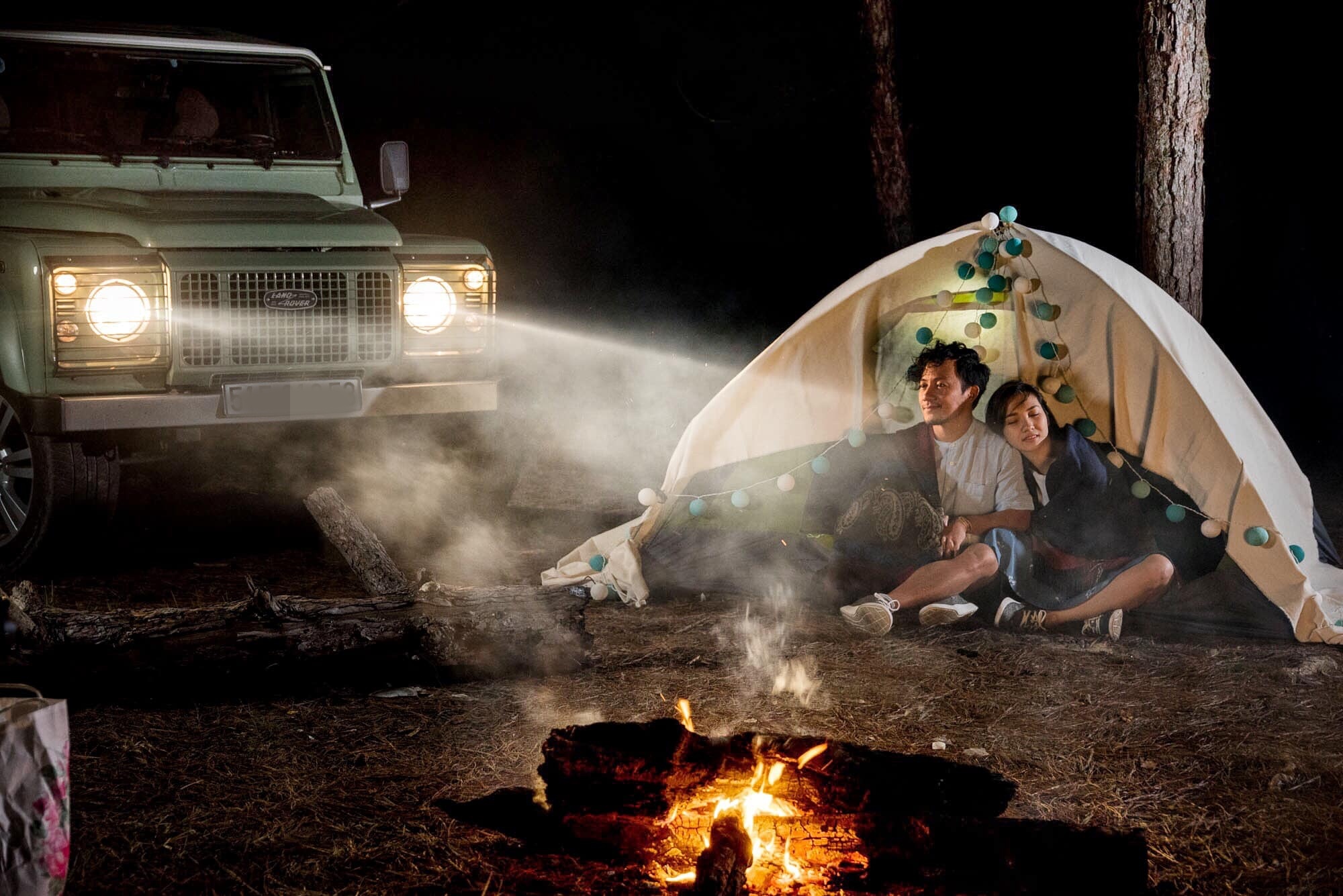 Dinh Tien Dat va vo 9X anh 1