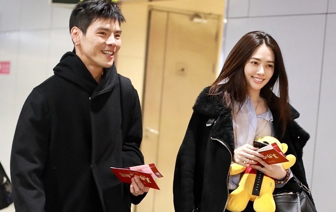 Quy tu nha 'trum' Huong Hoa Cuong don Tet cung my nhan tuoi U40 hinh anh