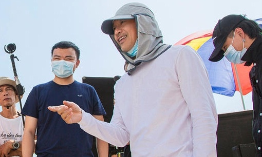 Chau Tinh Tri tu treo minh, nam la het tren phim truong 'Tan vua kich' hinh anh