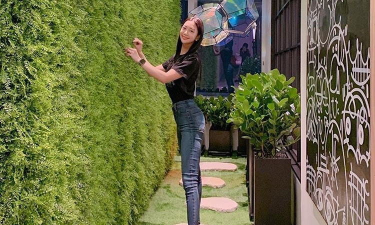 Clara don den song o biet thu trieu USD sau cuoi anh 1