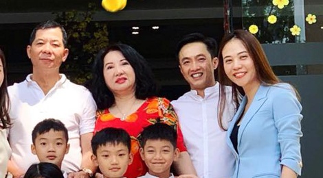 Dam Thu Trang don Tet ben Cuong Do La va me chong hinh anh