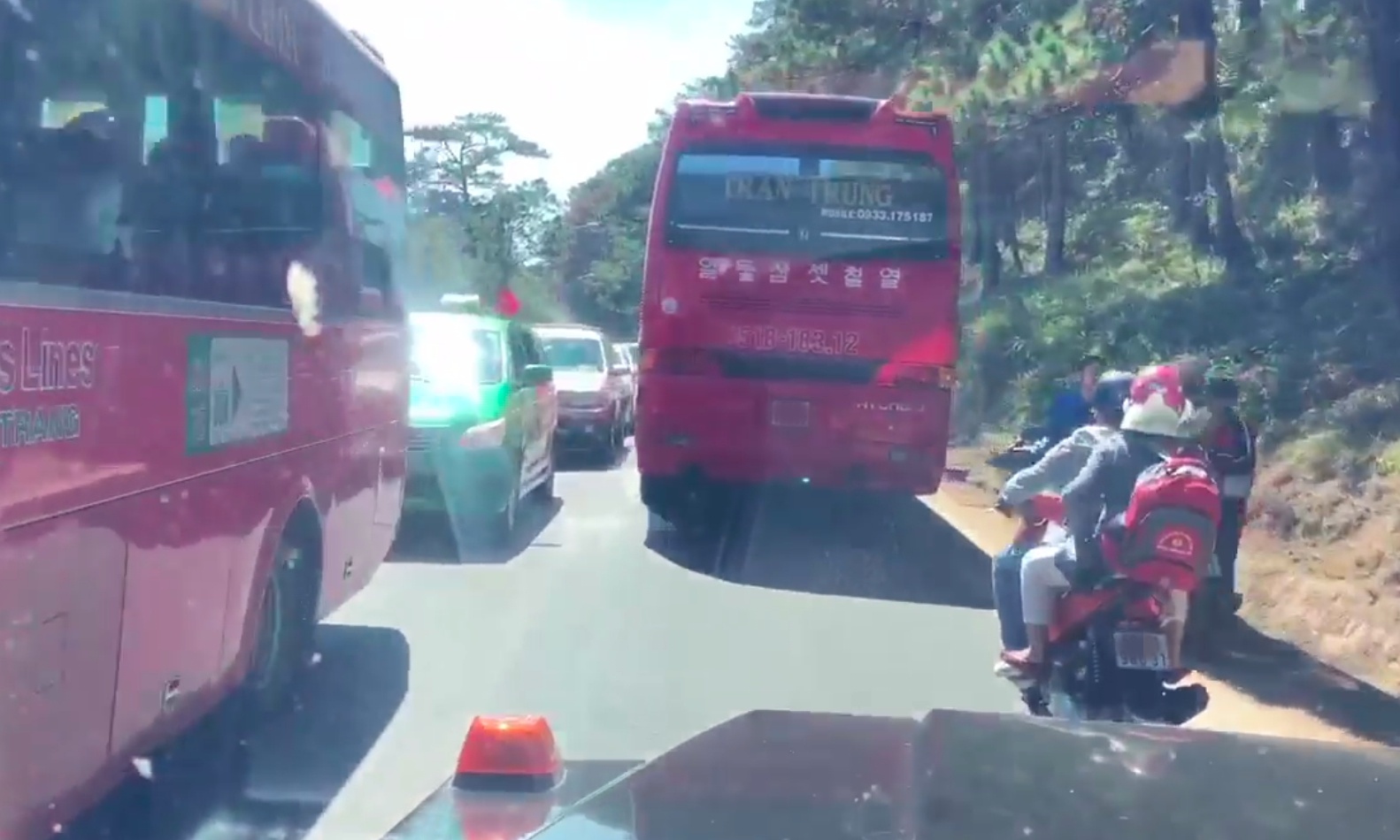 Tien Dat ket xe khi den Da Lat anh 1