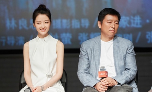 Hieu truong Hoc vien Dien anh Bac Kinh lao dao khi bo vo, cuoi nu sinh hinh anh