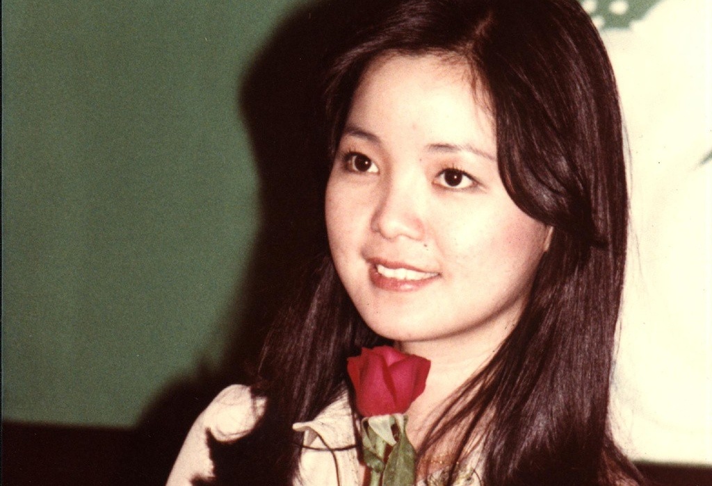 Ca khuc 'Anh trang noi ho long toi' cua Dang Le Quan hinh anh