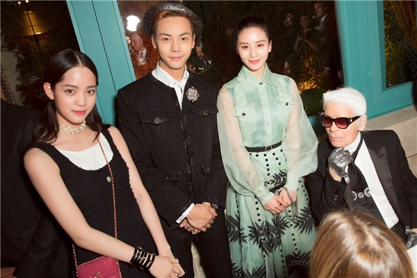 Karl Lagerfeld sao Hoa ngu anh 10