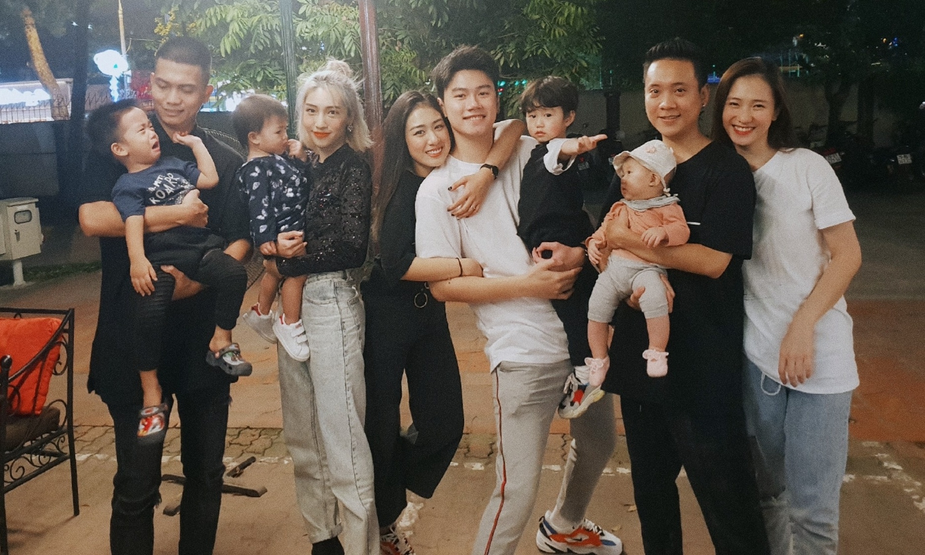 Gia dinh Big Daddy - Emily, Justatee va Trang Lou hoi ngo than thiet hinh anh