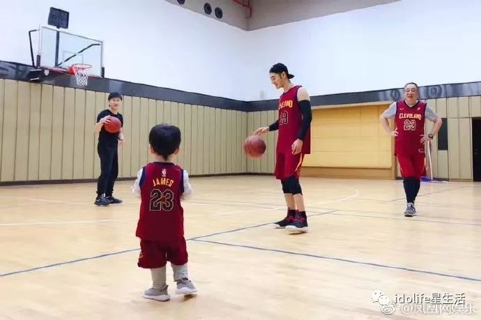 Huynh Hieu Minh va Angelababy ran nut anh 2