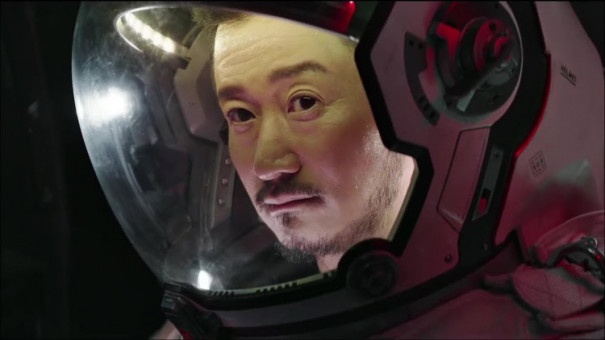 Ngo Kinh kiem hang trieu USD sau mac an bam vo anh 3