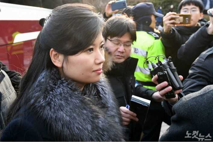 Ca si Hyon Song Wol thap tung Kim Jong Un anh 5