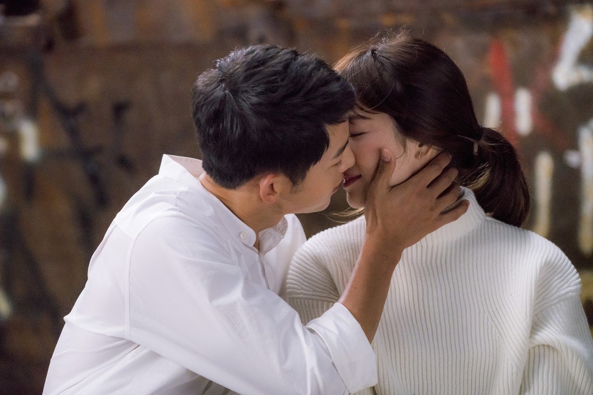 Song Hye Kyo va Song Joong Ki da yeu nhau qua dep o 'Hau due mat troi' hinh anh