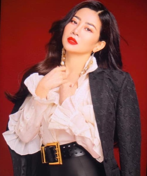 Mai Phương khác lạ sau gần 1 năm điều trị ung thư ảnh 2 Mai Phuong khac la sau gan 1 nam dieu tri ung thu anh 2