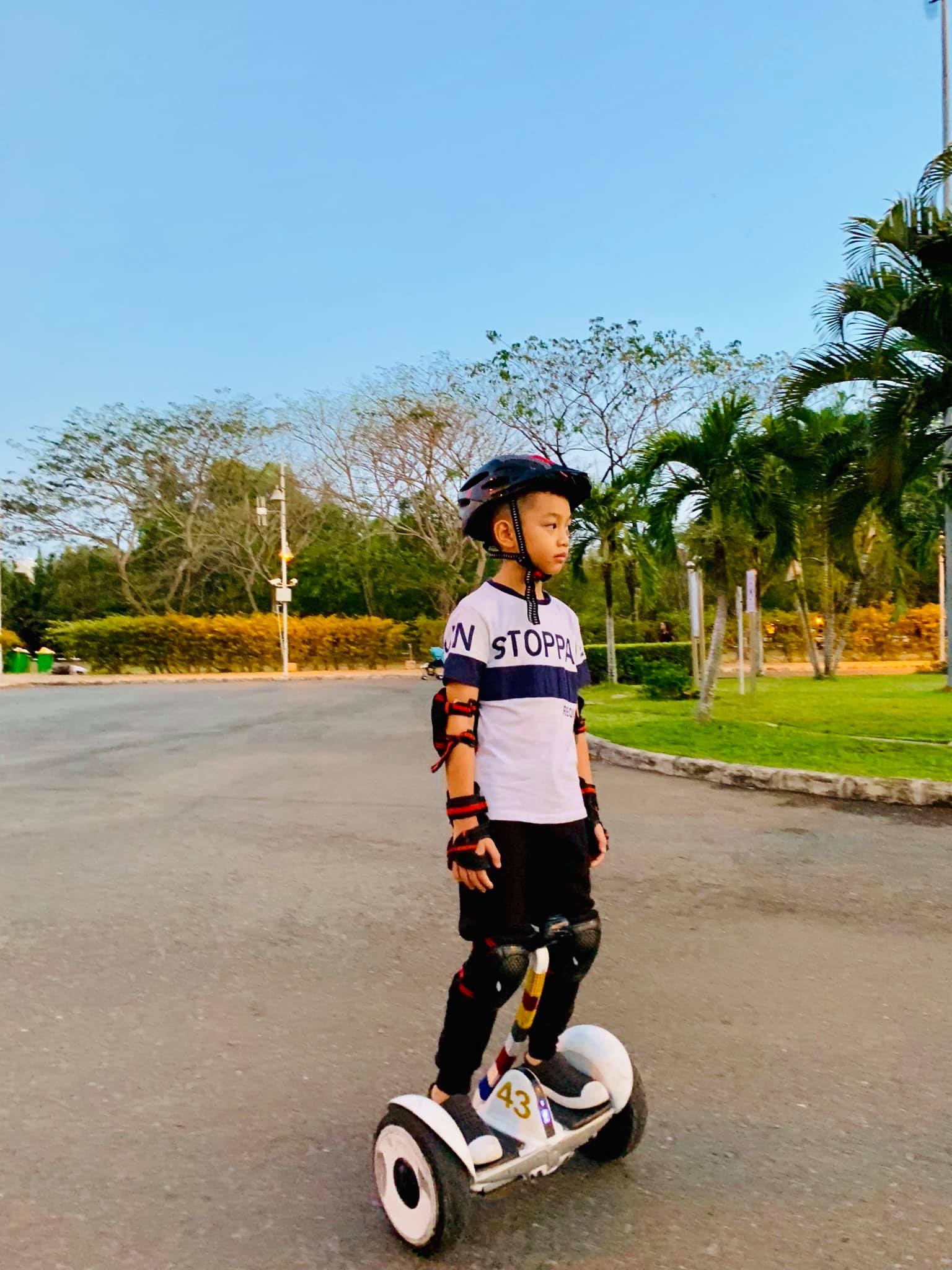 Con trai Cuong Do La ngay ha ho anh 9