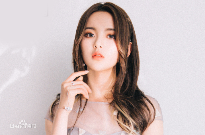 Duong Sieu Viet than tien ty ty anh 7