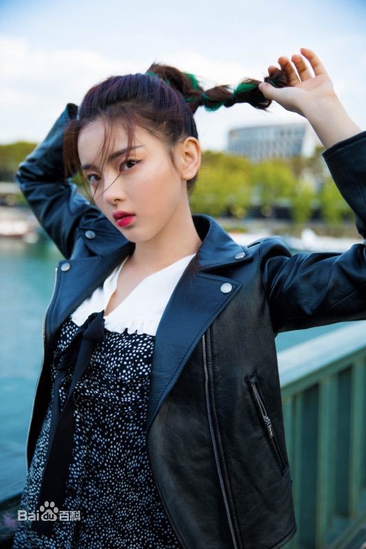 Duong Sieu Viet than tien ty ty anh 12