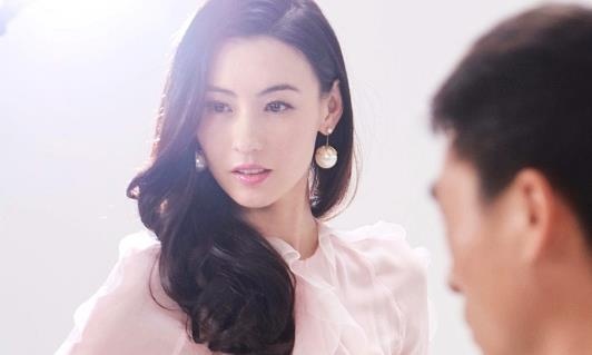 Truong Ba Chi tre dep o tuoi 39 hinh anh