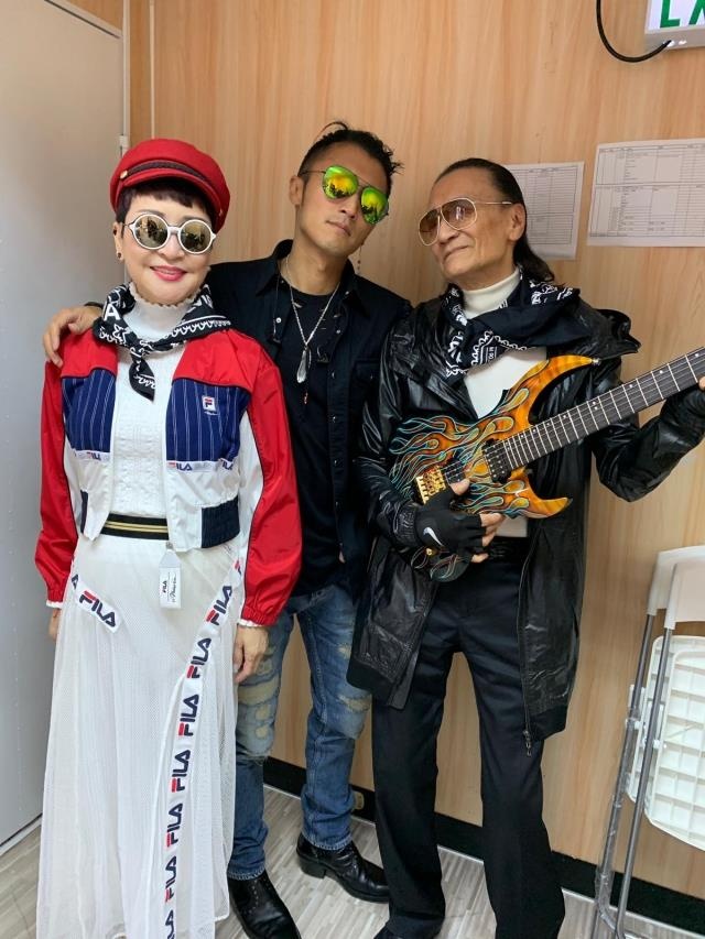 Ta Dinh Phong ca hat anh 8