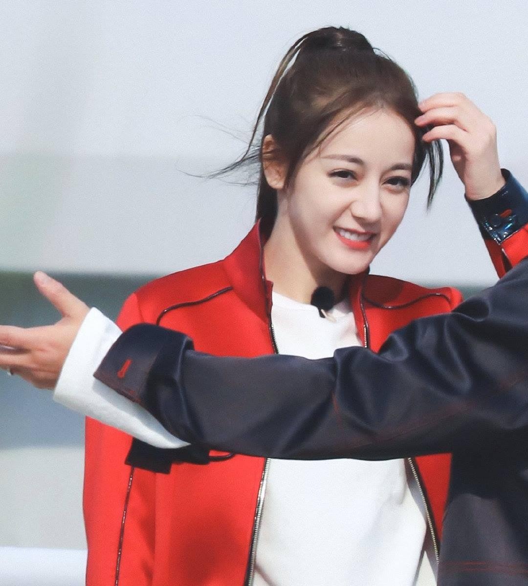 Dich Le Nhiet Ba noi bat ghi hinh show anh 1