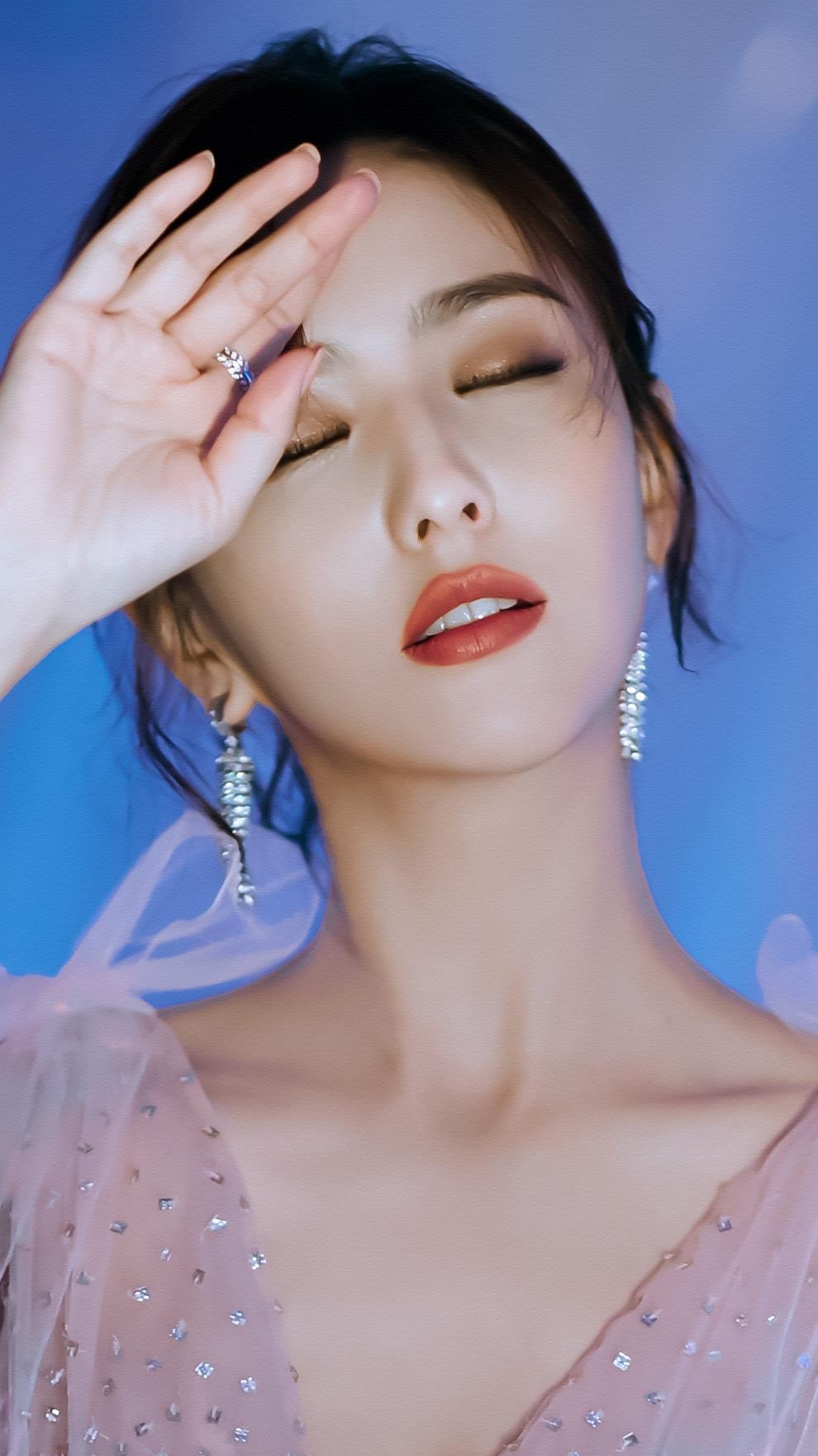 Nhan sac kho cuong cua 3 dai my nhan Tan Cuong anh 13