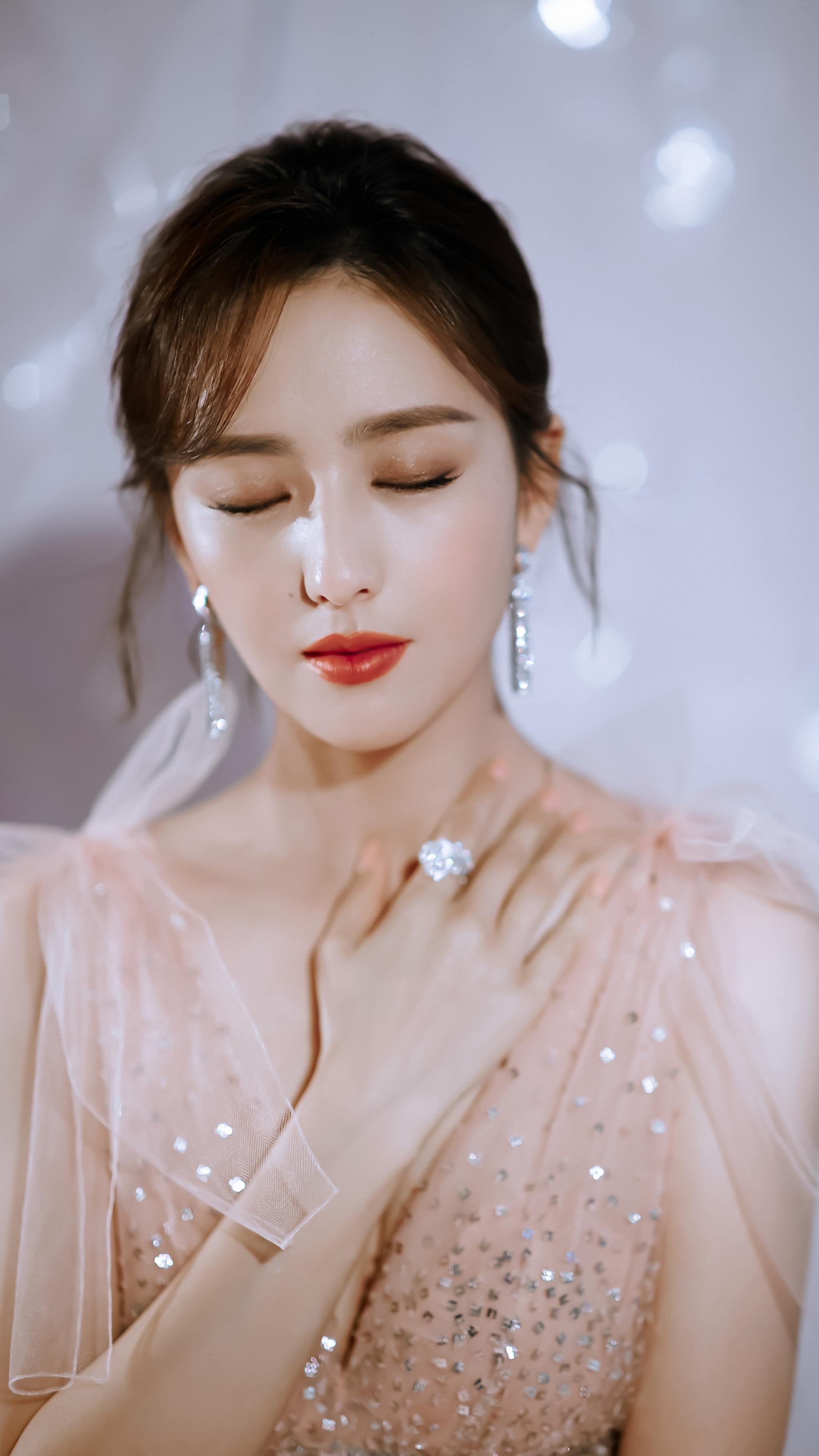 Nhan sac kho cuong cua 3 dai my nhan Tan Cuong anh 12