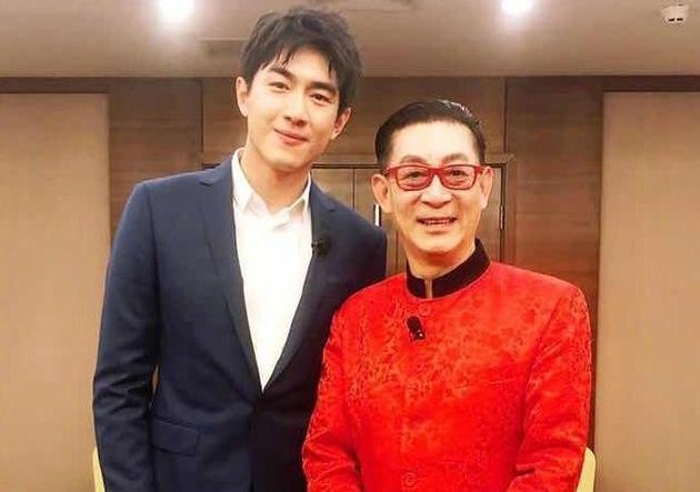 Luc Tieu Linh Dong mung ro khi gap 'Ton Ngo Khong ban soai ca' hinh anh