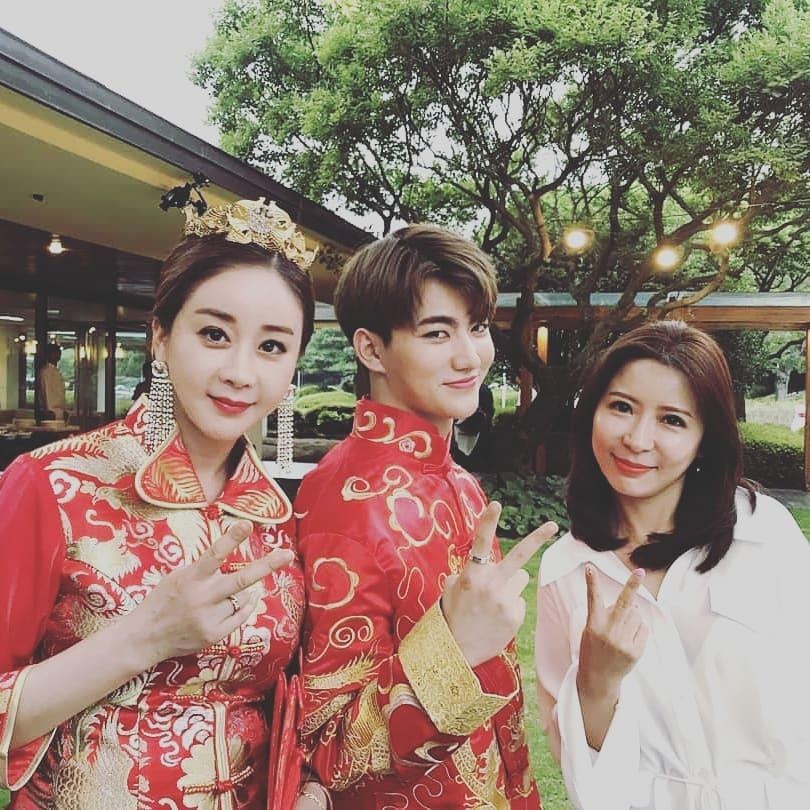 Hoa hau Han sinh con cho chong tre anh 7