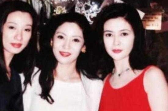 Ba trum showbiz Hong Kong - my nhan khien Chau Tinh Tri so hai hinh anh