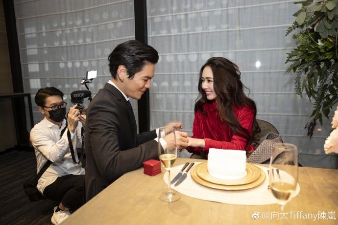 Quach Bich Dinh Huong Ta anh 1