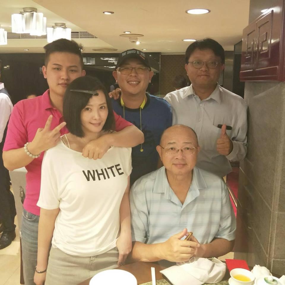 Cuoc song vo chong dieu tieng cua sao nu Dai Loan anh 8