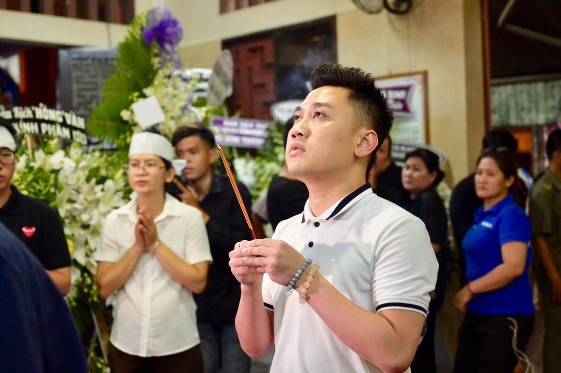 Le tang nghe si Anh Vu anh 13