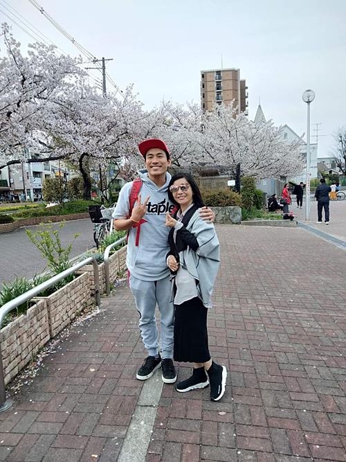 Sao Viet du lich dip le anh 13