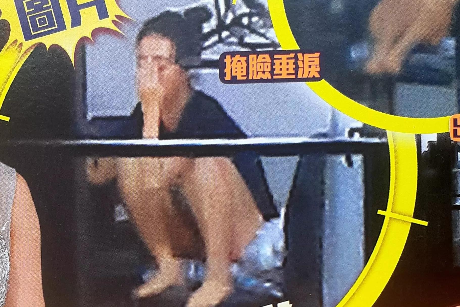 A hau Hong Kong khoc nhieu va suy sup sau khi lo clip ngoai tinh hinh anh