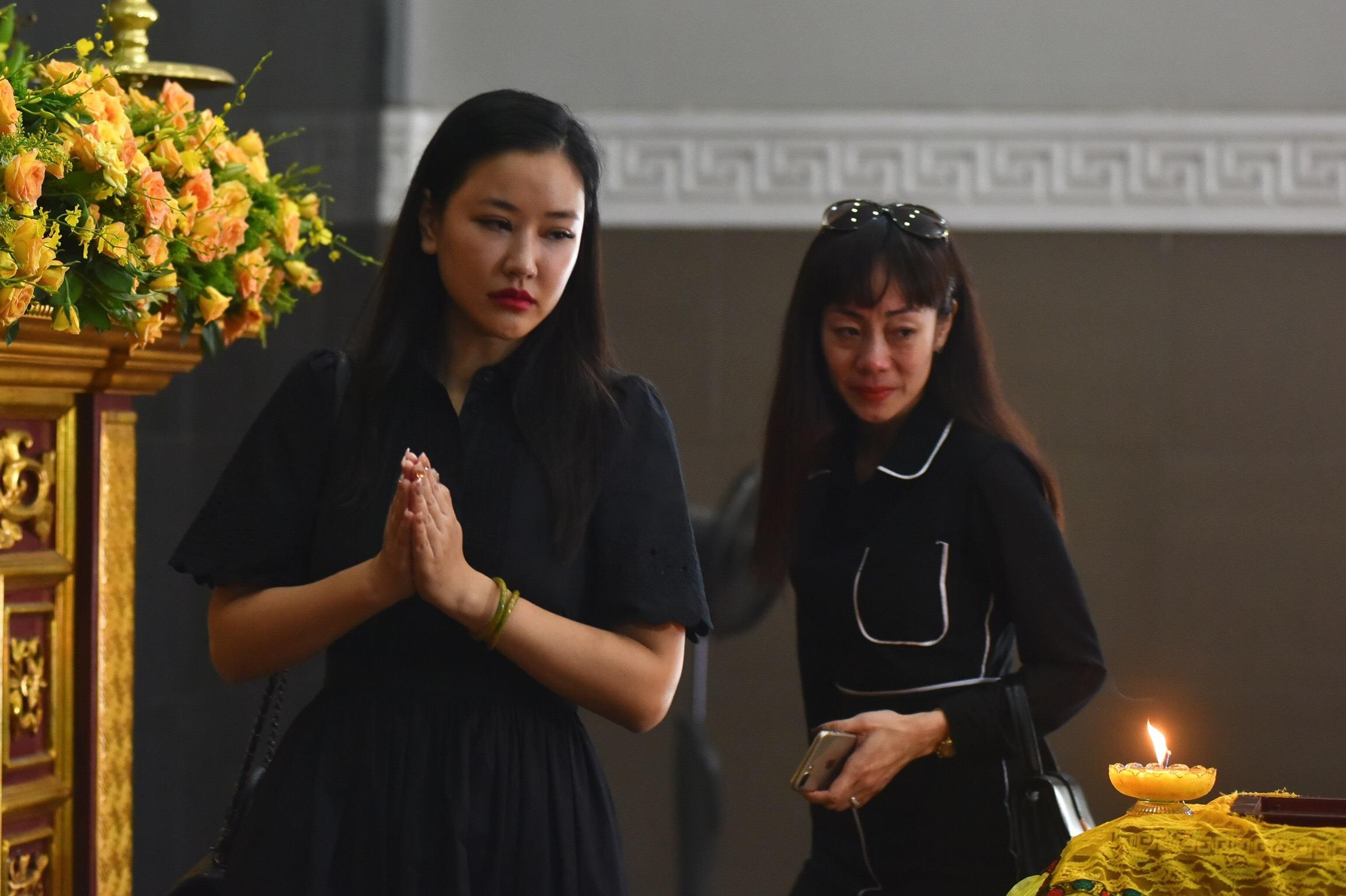 Nguoi mau Viet qua doi anh 4