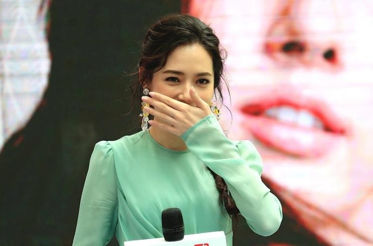 hinh anh Quach Bich Dinh xinh dep anh 2