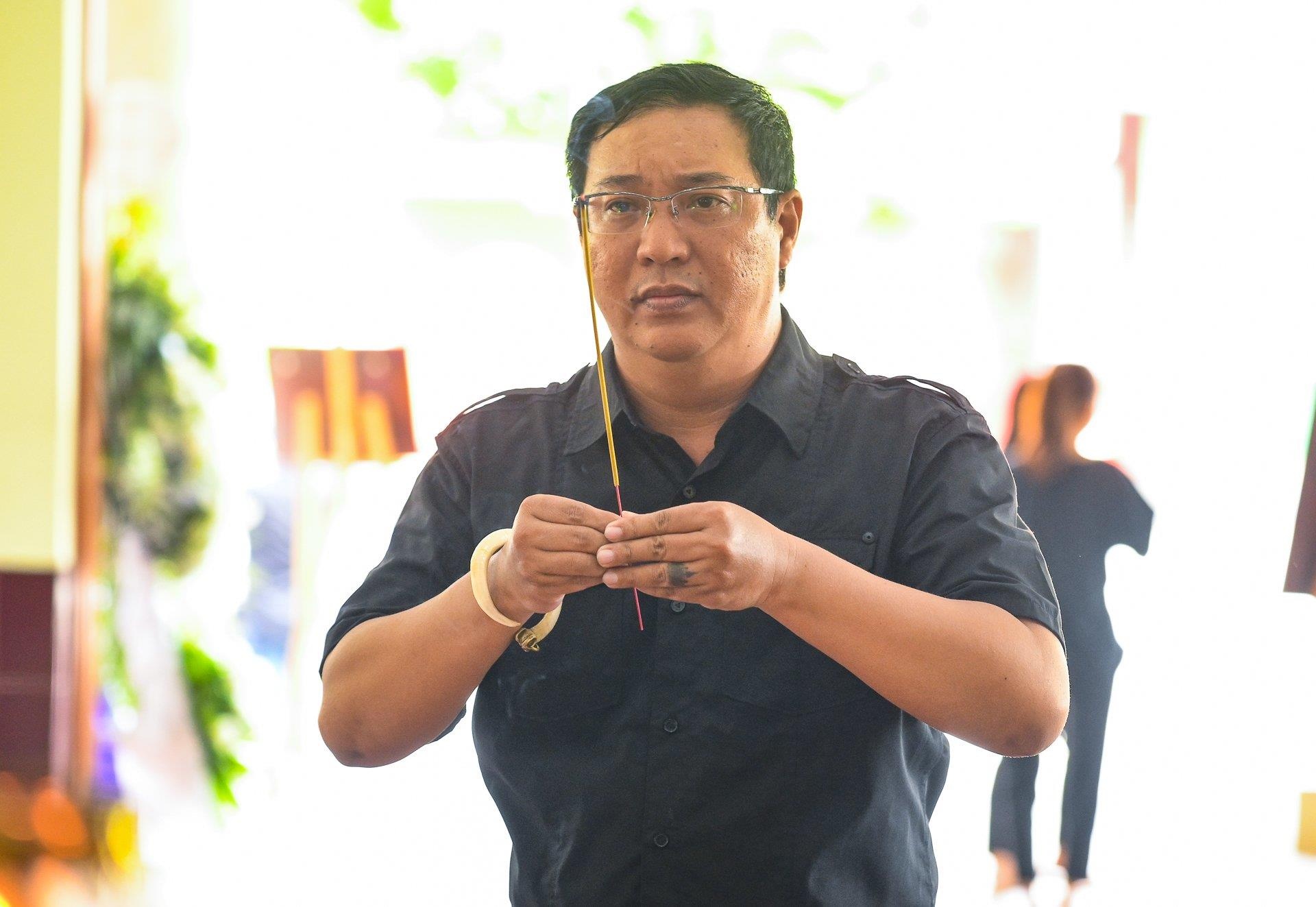 Le Binh qua doi anh 8