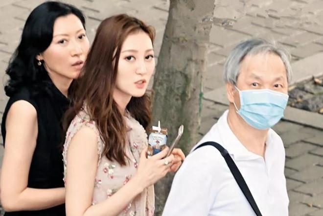 A hau Hong Kong lo anh ngoai tinh truoc khi ly hon anh 2