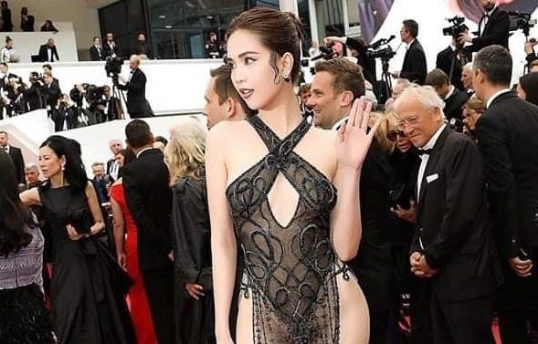 Khoe than o LHP Cannes, Ngoc Trinh bi chi trich 'lam xau mat showbiz' hinh anh