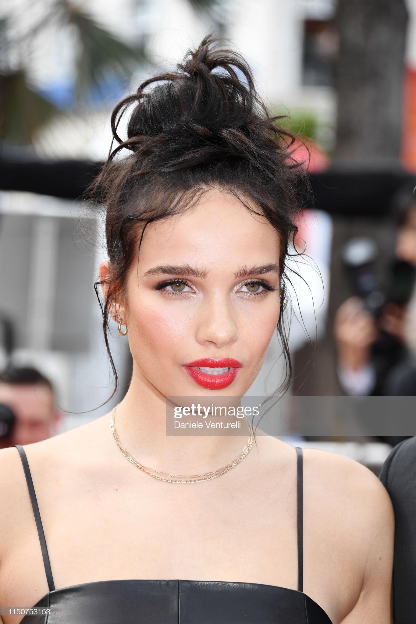 Brooklyn Beckham tinh cam ben Hana Cross anh 6