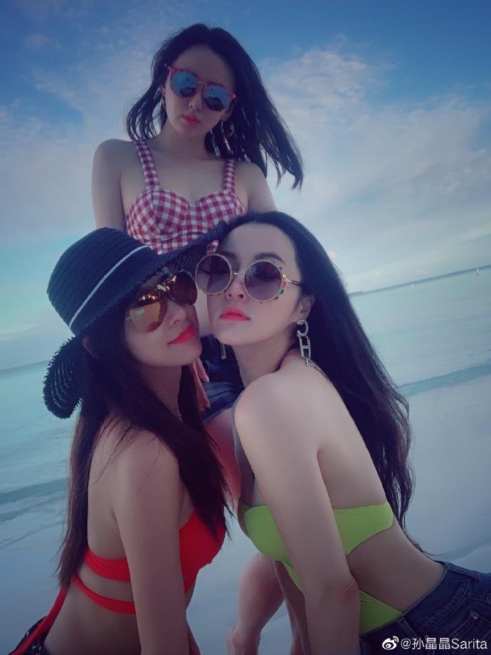 Sao Hoa ngu khoe dang voi bikini anh 6