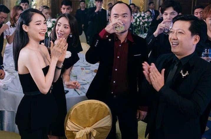 Sao Viet ca hat, nhay mua toi dem o le cuoi dao dien 'Cua lai vo bau' hinh anh