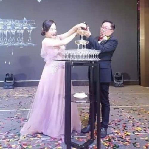 ca sĩ Malaysia cưới đại gia 71 tuổi ảnh 2 ca si Malaysia cuoi dai gia 71 tuoi anh 2