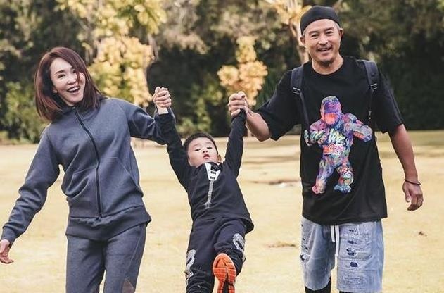 'Qua nhi, co co' Pham Van Phuong - Ly Minh Thuan du lich o Australia hinh anh