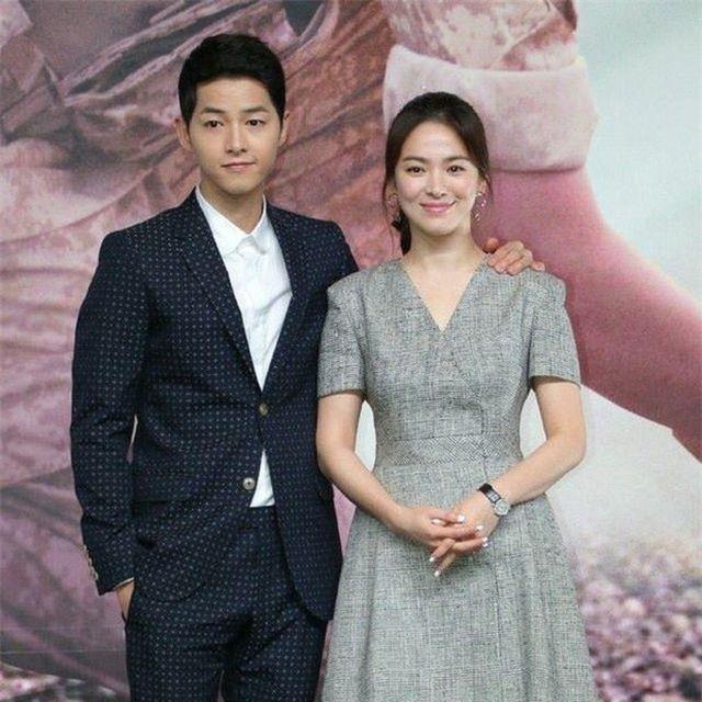 Song Joong Ki va Song Hye Kyo ngoai tinh anh 2