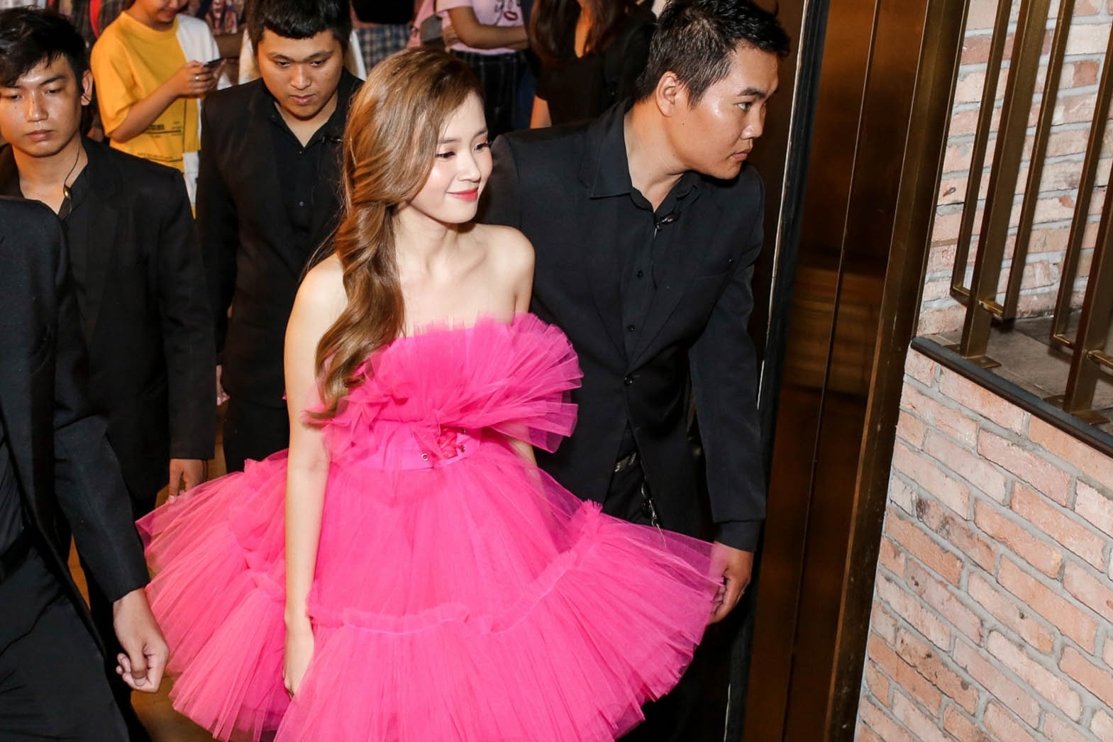 Midu: 'Toi buoc tiep sau song gio tinh cam' hinh anh