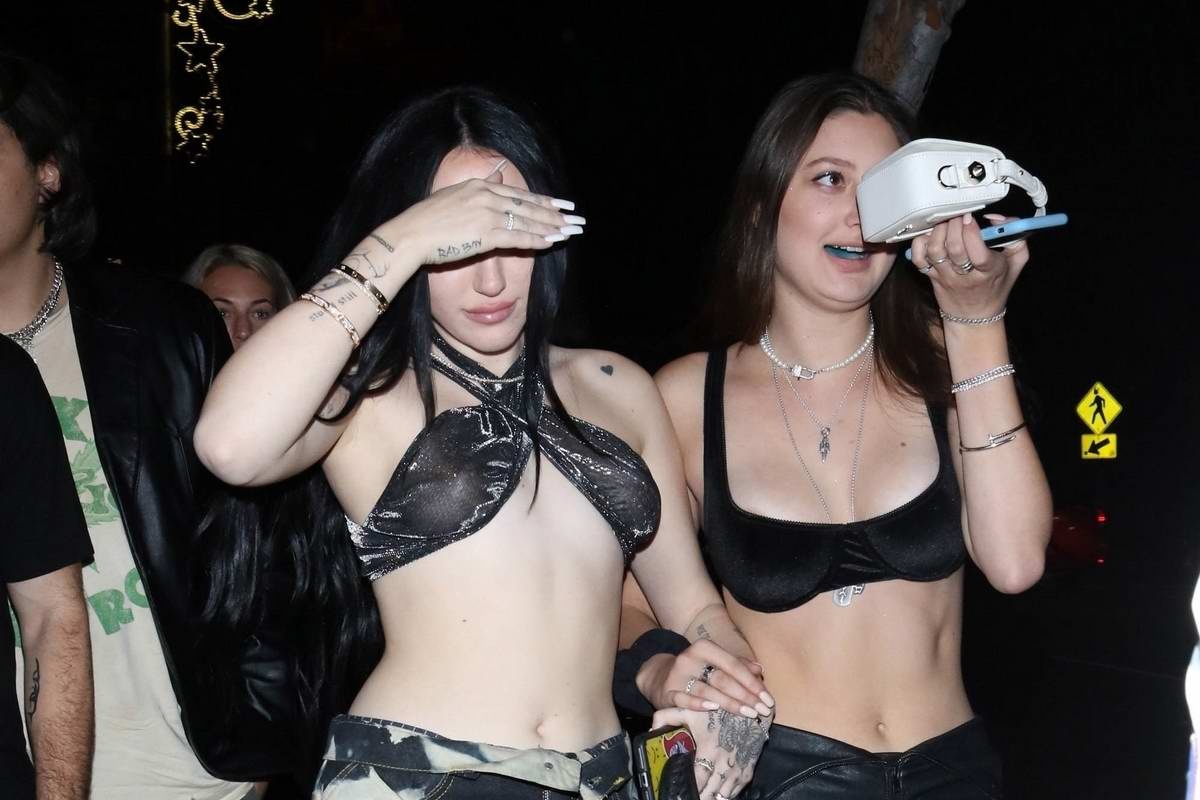 Noah Cyrus noi loan hon sau thoi 'Hannah Montana' hinh anh