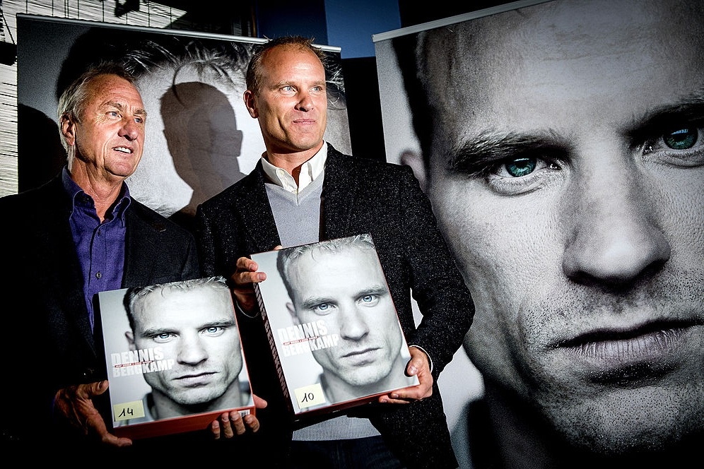 Dennis Bergkamp,  Johan Cruyff,  Bergkamp,  Pep Guardiola anh 1