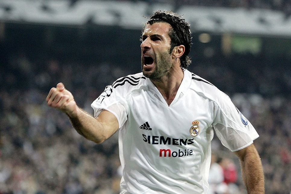 Chong lai Barca trong mau ao Real, Figo gianh duoc tat ca hinh anh